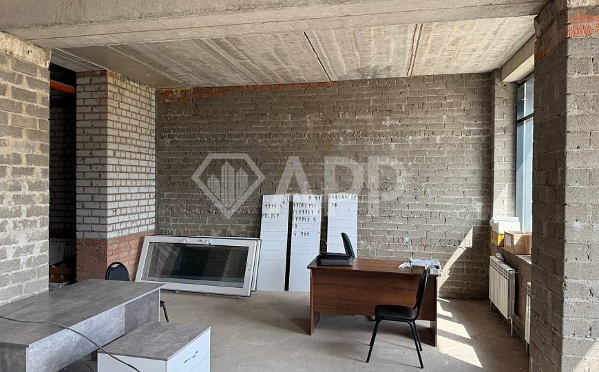 Помещение свободного назначения в новом ЖК (красная линия) фото