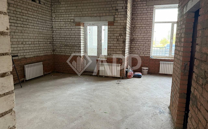 Помещение свободного назначения в новом ЖК (красная линия) фото