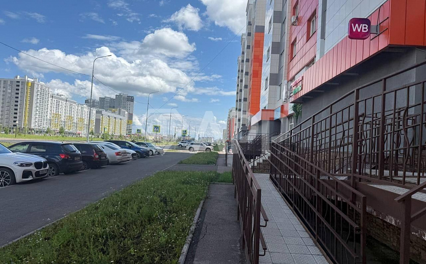 Помещение свободного назначения на красной линии фото