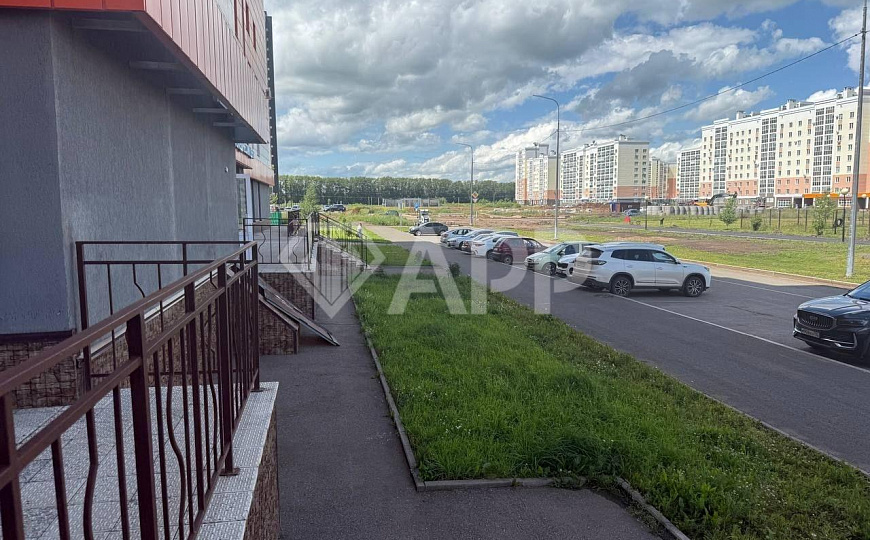 Помещение свободного назначения на красной линии фото