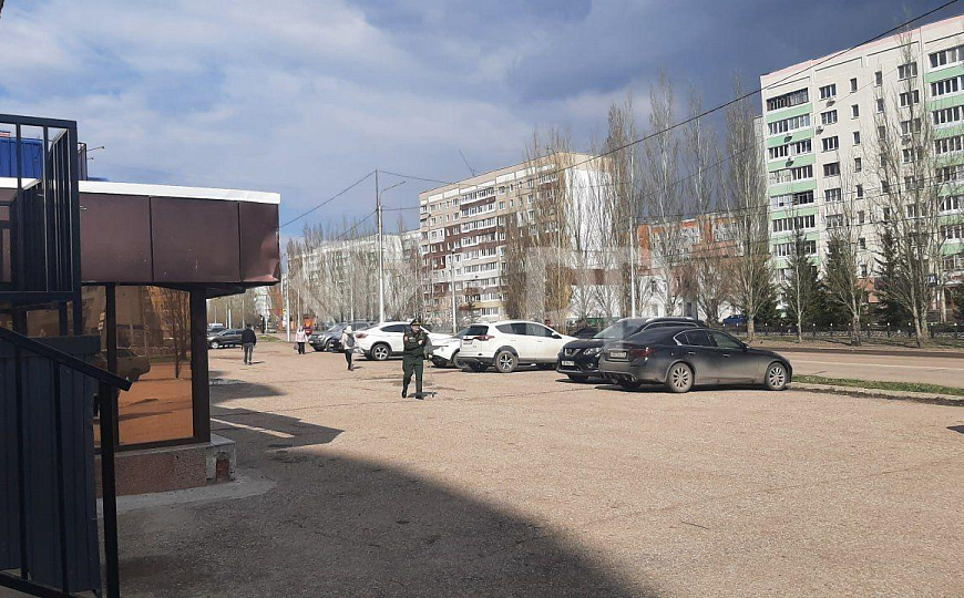 Помещение свободного назначения на Артема 140 фото