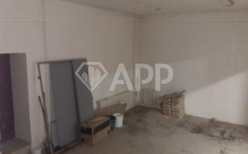 Помещение свободного назначения на Артема 140 фото