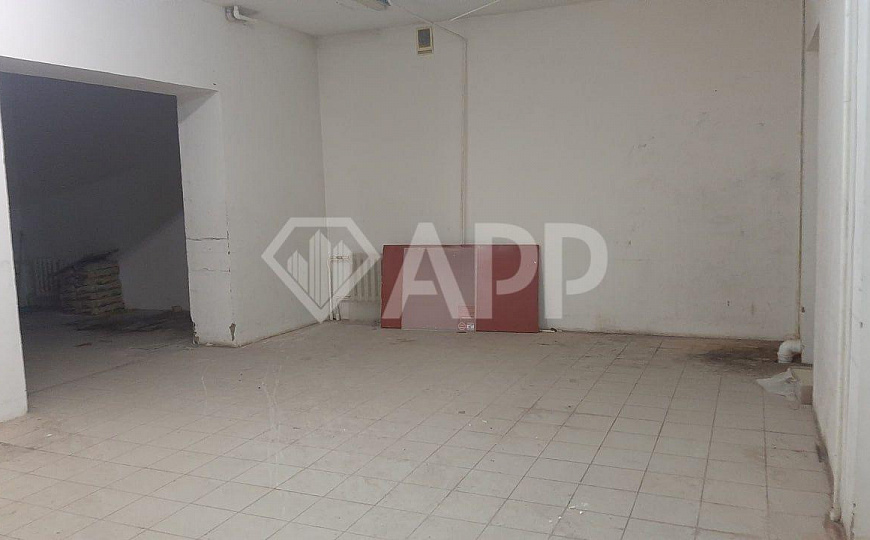 Помещение свободного назначения на Артема 140 фото