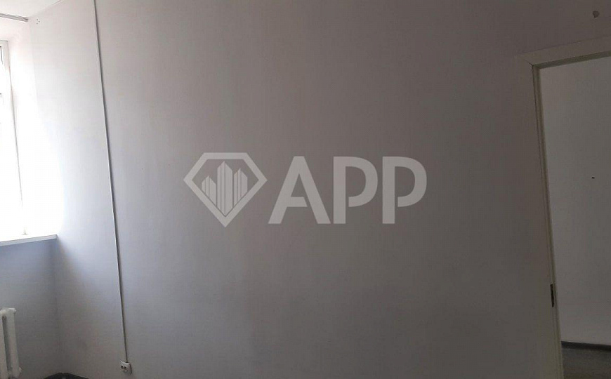 Помещение свободного назначения на Артема 140 фото