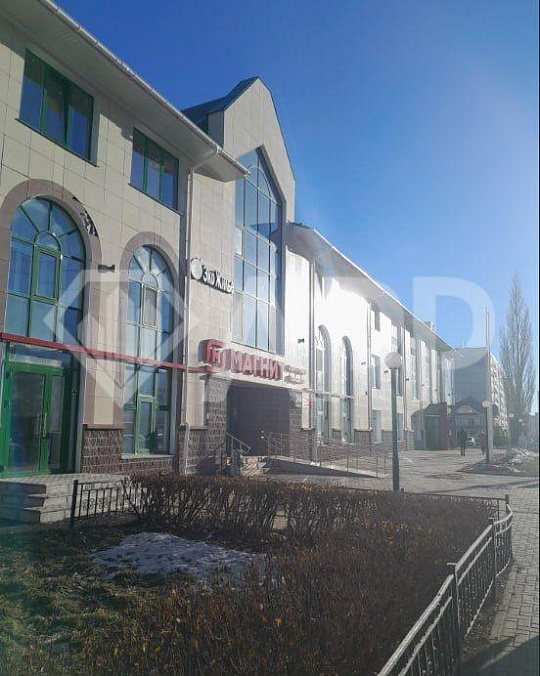 Цоколь под сбербанком на Артема 53б фото