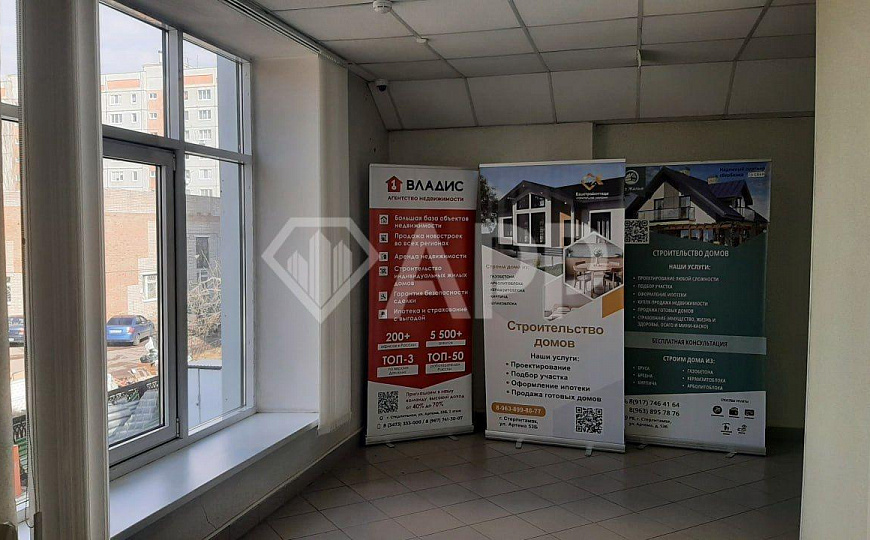 Цоколь под сбербанком на Артема 53б фото