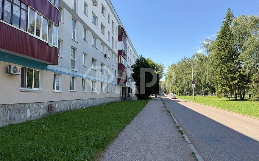 Срочно. Сдам помещение свободного назначения (на красной линии) фото