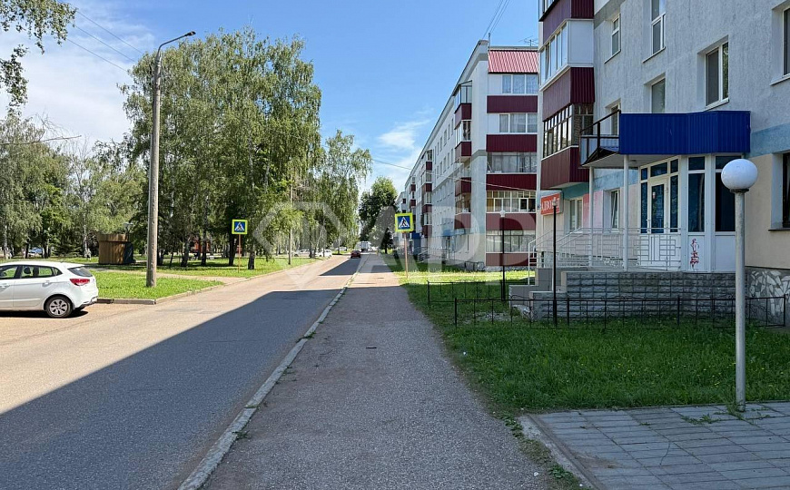 Срочно. Сдам помещение свободного назначения (на красной линии) фото