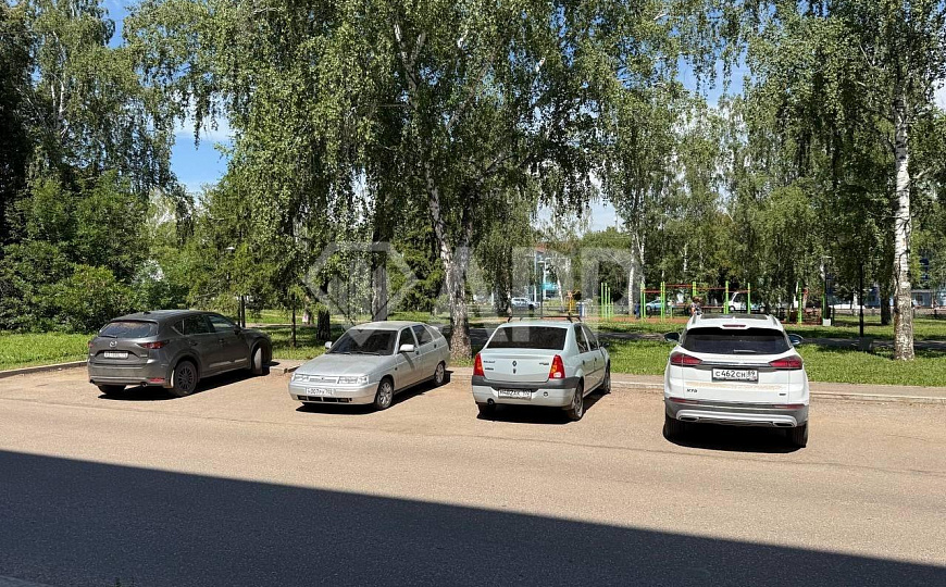 Срочно. Сдам помещение свободного назначения (на красной линии) фото