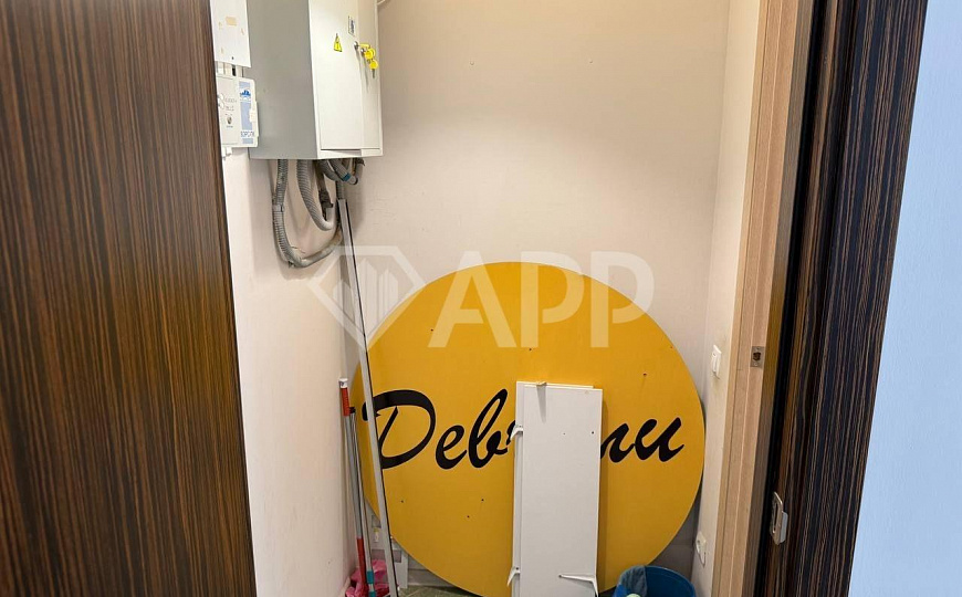 Срочно. Сдам помещение свободного назначения (на красной линии) фото