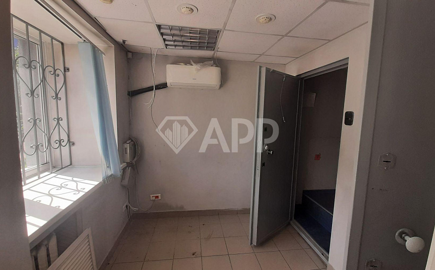 помещение 56 м2 на Дом Быта фото