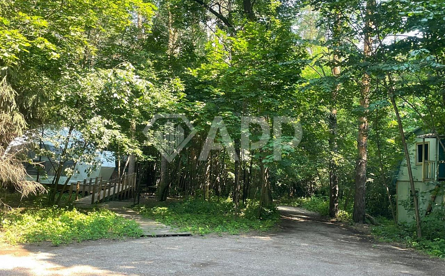 Продается база отдыха в черте города фото