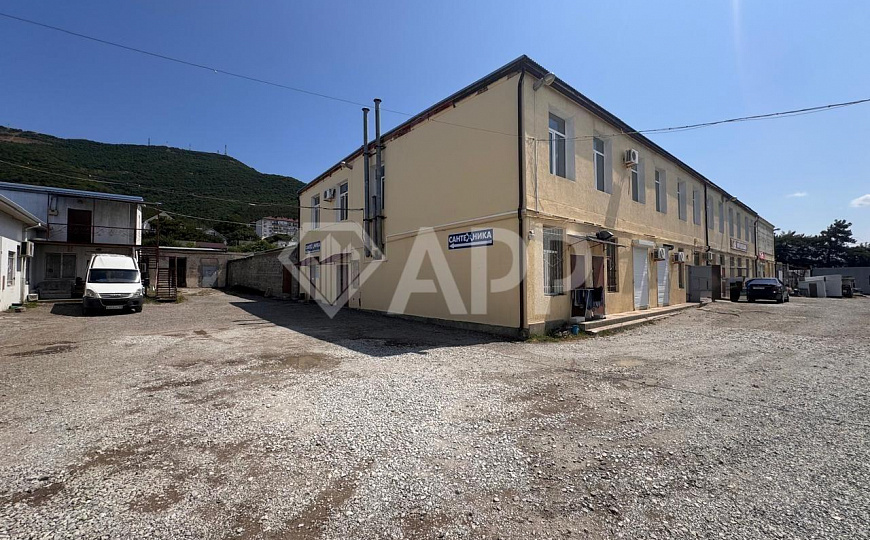 Сдаю складское помещение, 218 м² фото