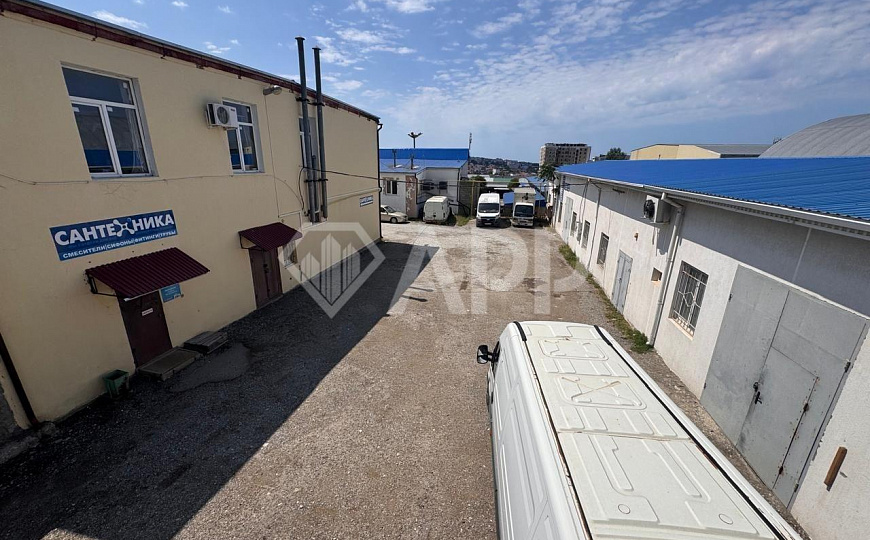 Сдаю складское помещение, 218 м² фото