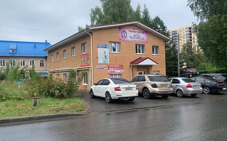 Отдельно стоящее здание свободного назначения фото