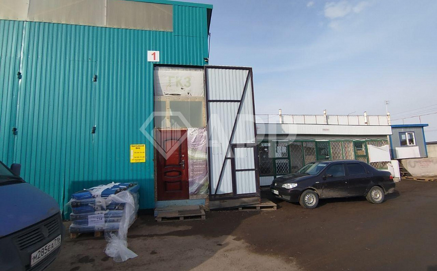 Продается база с теплым и холодными складами, 2466кв.м фото