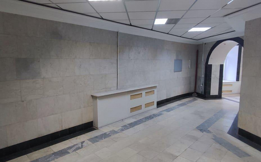 Сдам офисное помещение, 370 м² фото