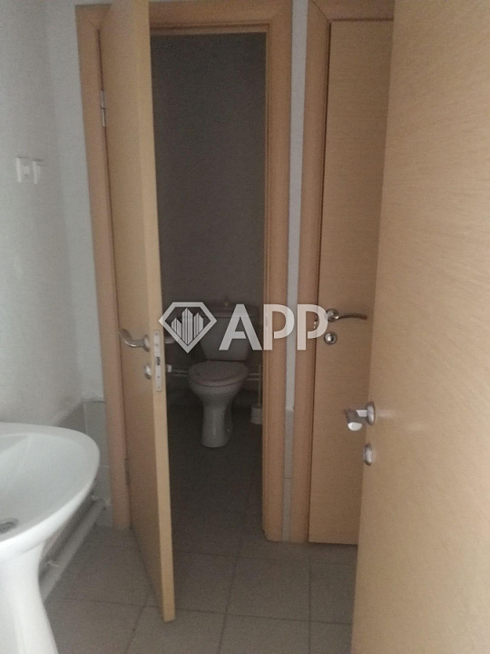 Продаю фасадное помещение с НДС, 152,3 м² фото