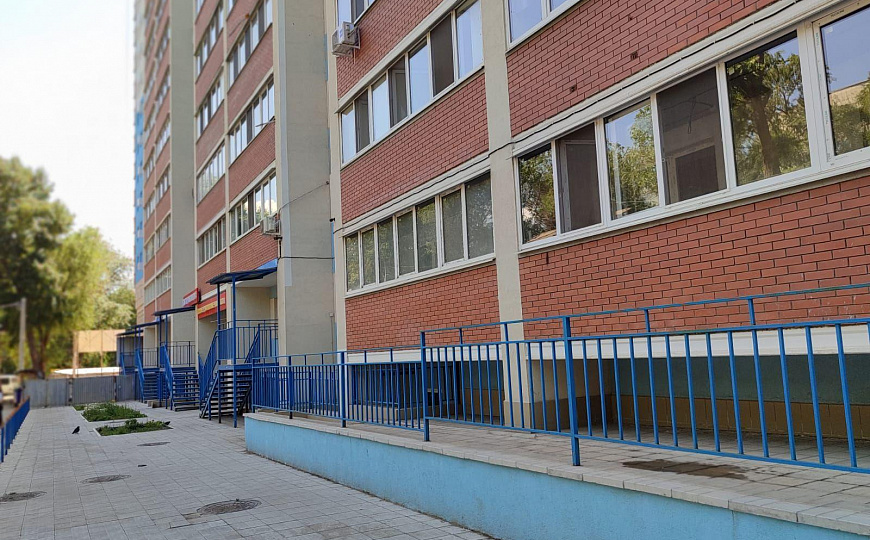 Помещение с отдельным входом, 245 м2  фото