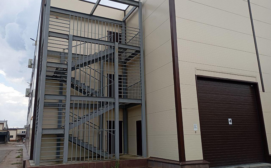 Склад теплый 1300м² и офис 500м² фото