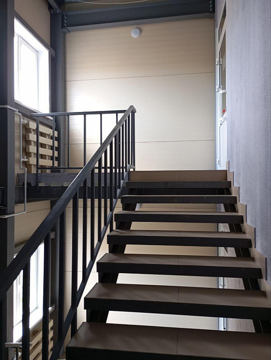 Склад теплый 1300м² и офис 500м² фото