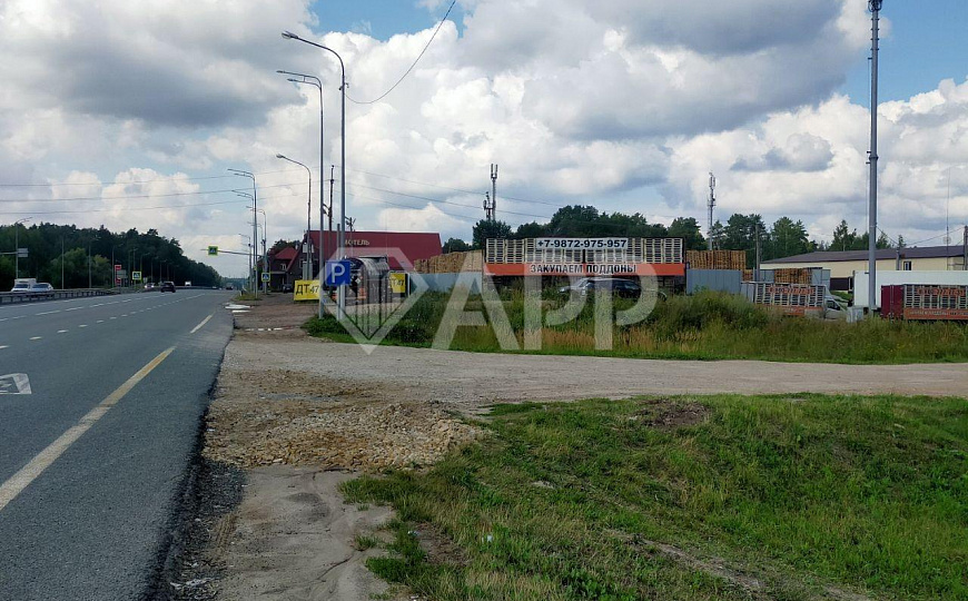 Продаю здание и землю на первой линии М7 фото