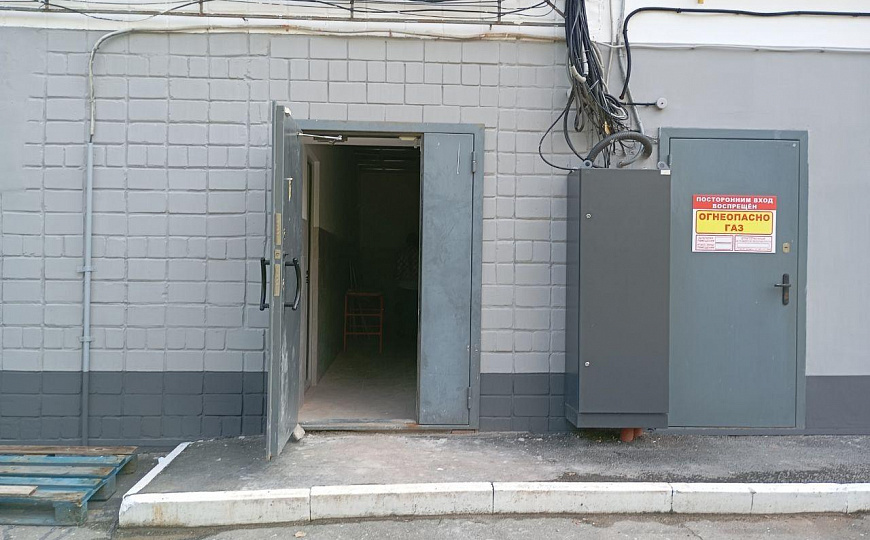 Магазин 63 квм и 107 м² фото