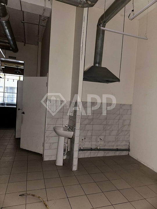 Продается коммерческое помещение фото