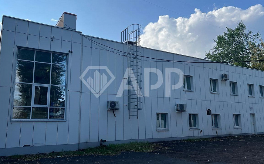 Сдаю 90 м² на первом этаже первой линии фото