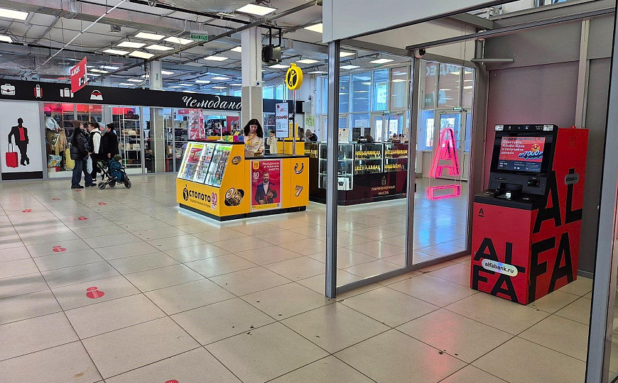 Аренда торговых помещений в ТЦ "Кварц", от 30 м² фото