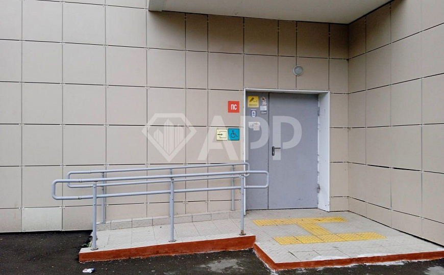 Продаю коммерческое помещение, 317,5 м²с долгосрочным арендатором. фото