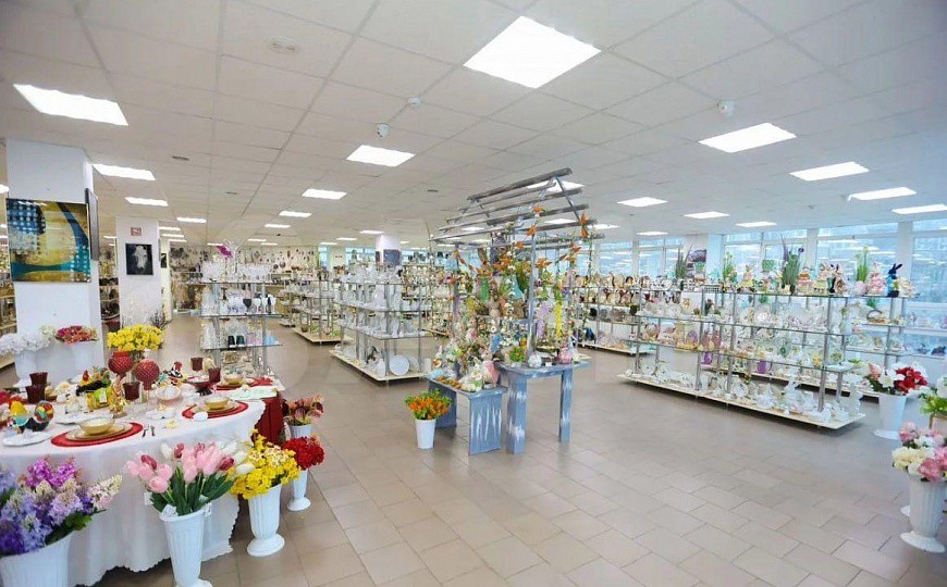 Сдается 2 этаж торгового центра фото