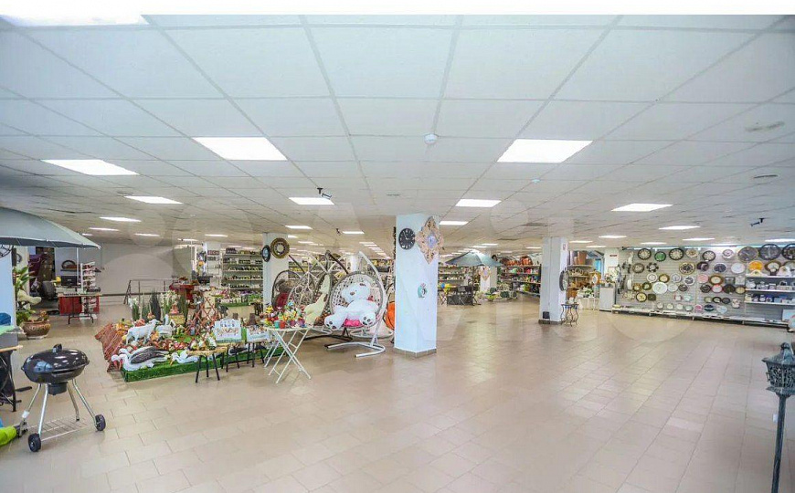 Сдается 2 этаж торгового центра фото