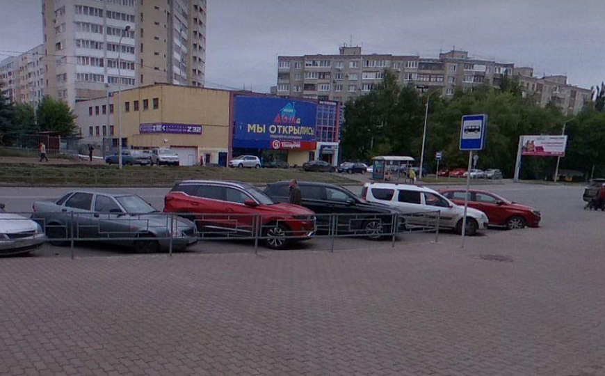 Сдается 2 этаж торгового центра фото