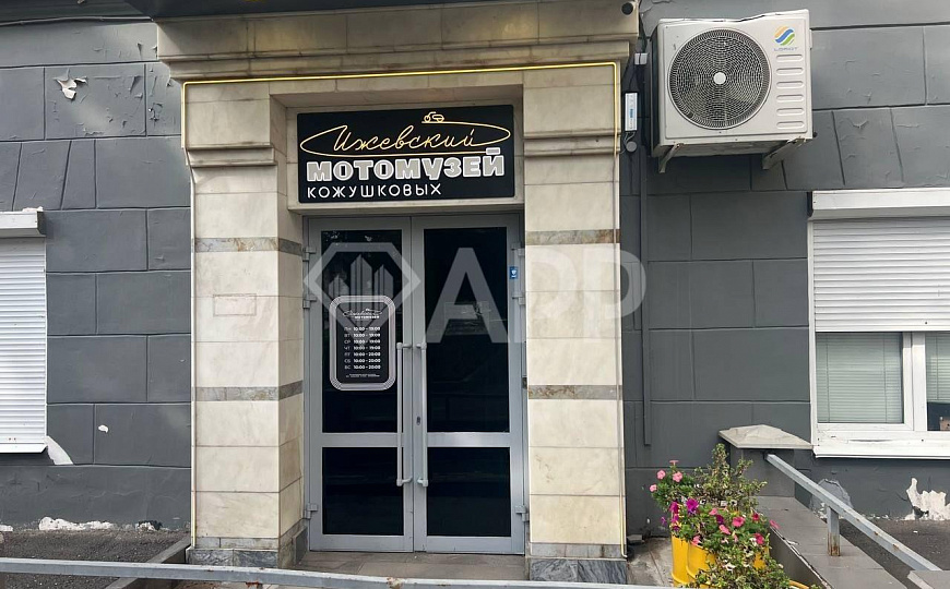 Продается помещение на первой линии, центр города фото