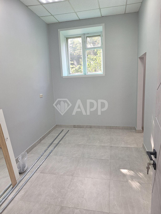 Сдам помещение на первой линии, 16м² фото