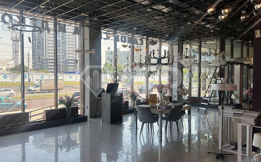 Первая линия. Парковка для клиентов. фото