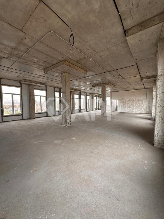 Сдаю 250м² на первой линии фото