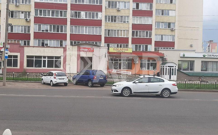 Сдам помещение свободного назначения ( красная линия ) фото