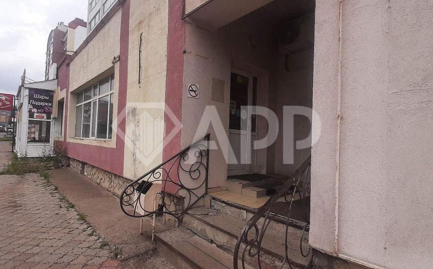 Сдам помещение свободного назначения ( красная линия ) фото