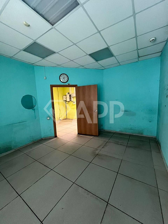 Сдам помещение свободного назначения ( красная линия ) фото