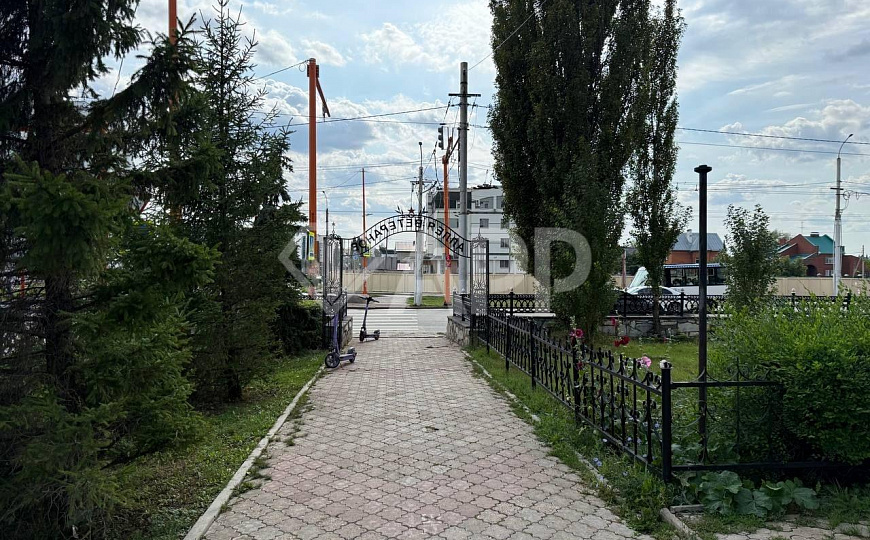 Коммерческое помещение на красной линии фото