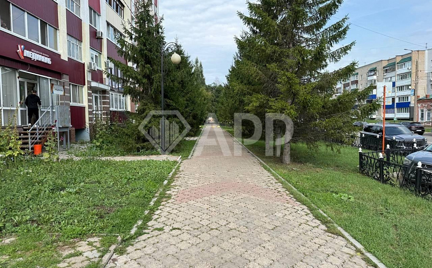 Коммерческое помещение на красной линии фото