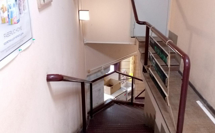 Помещение свободного назначения 97,8 м² в спальном районе города фото