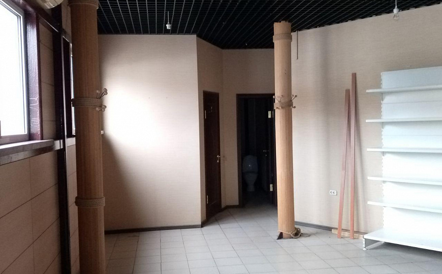 Помещение свободного назначения 97,8 м² в спальном районе города фото