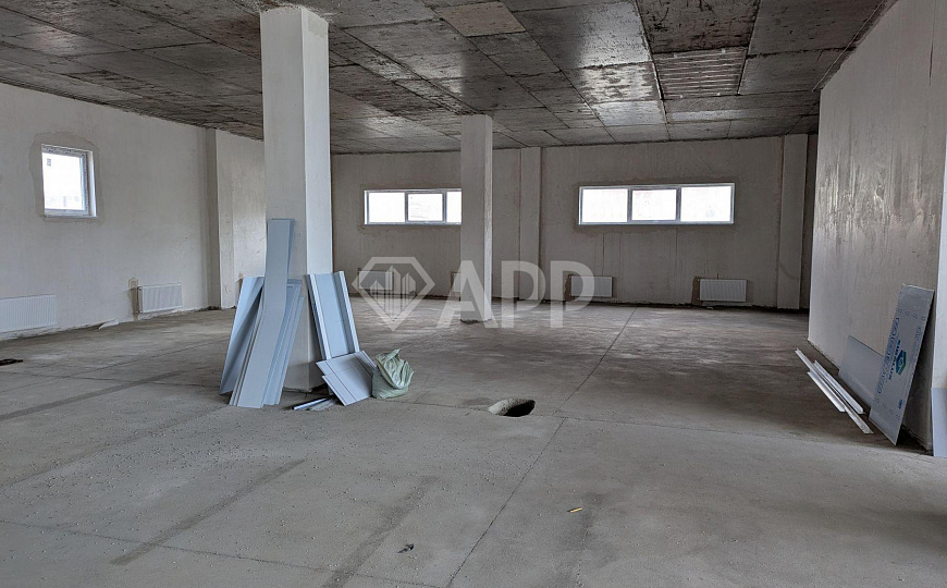 Сдаю помещение свободного назначения, 590 м² фото