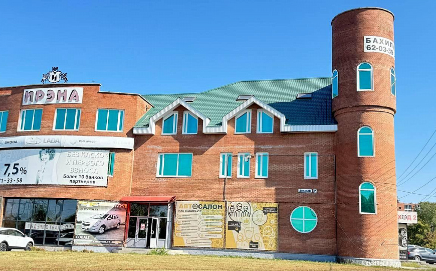 Многопрофильное здание и земельный участок, 6 000 м² фото