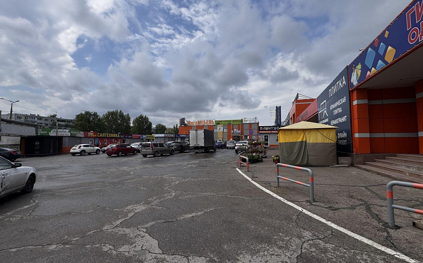 Торговая площадь в мебельном магазине, 100 м² фото