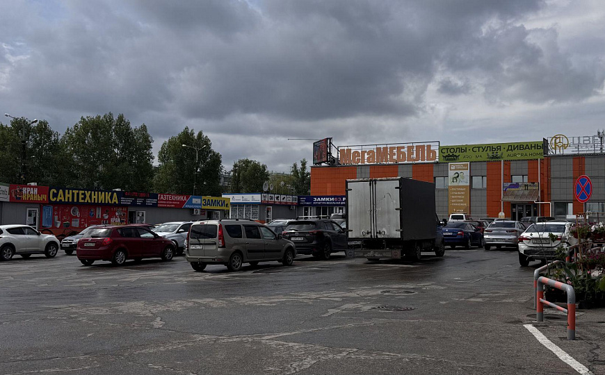 Торговая площадь в мебельном магазине, 100 м² фото