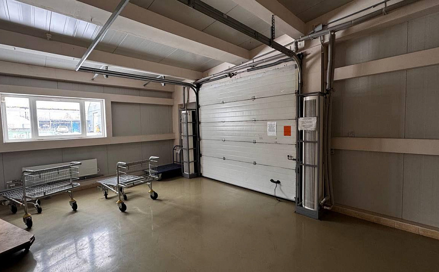 Торговая площадь в мебельном магазине, 100 м² фото